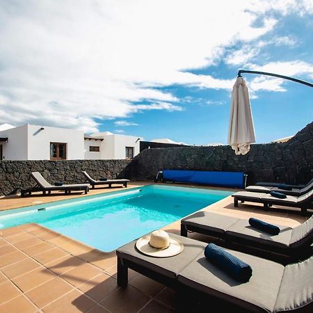 Villa Vista Reina - Luxury 6 Bedroom - Heated Pool- Views - Pool Table - Vista Lobos - Playa Blanca Exterior foto